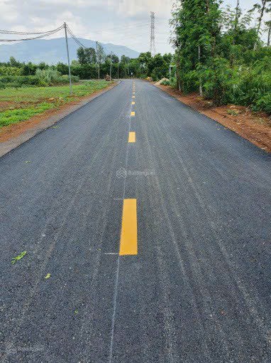 Cần bán 3600m2 đất vườn tại xã Bảo Quang cùng 1 mảnh tách ra 2 mảnh chỉ 2.x tỷ.