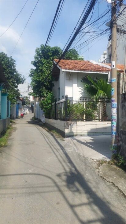 Bán gấp đất đẹp hẻm xe hơi cạnh trường học, chợ Thủ Đức chỉ 2,x tỷ