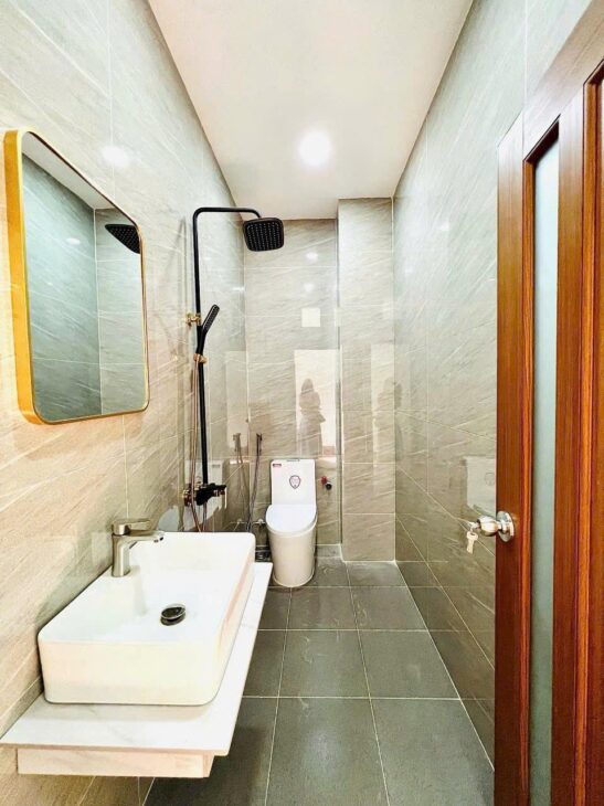 Gấp, NHÀ BÁN ngay chợ Long Trường, NDTrinh, Tp. TĐ Chỉ cần 2ty5 mua ngay, NHÀ 3 lầu,4PN MỚI TINH.