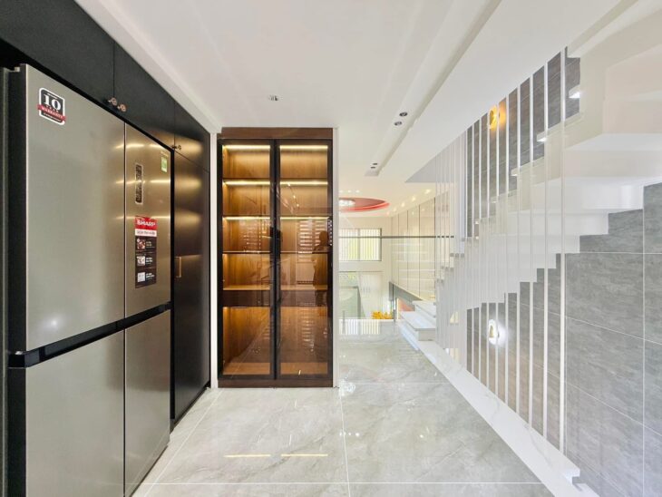 NHÀ THIẾT KẾ CAO CẤP CÓ THANG MÁY QUANG TRUNG – PHƯỜNG 11 LH EM XEM NHÀ 0965526259 THÚY