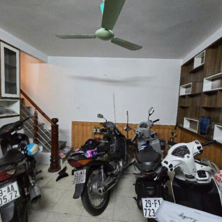 KHU VỰC 135 Đội Cấn – Ba Đình / 4 tầng 26/30m2 lô góc- dân xây -6 tỷ