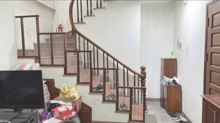 Bán nhà ngõ 189 nguyễn Ngọc Vũ – phường Trung Hoà 10m ra Ô tô tránh – Nhà GĐ tự xây Bán nhà ngõ 189 nguyễn Ngọc Vũ – phường Trung Hoà 10m ra Ô tô tránh – Nhà GĐ tự xây