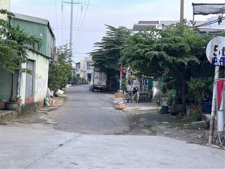 BÁN NHÀ SHR KINH DOANH TỐT 7.42M x 27.56M TẠI TINH LỘ 10 – 5 TỶ NHỈNH