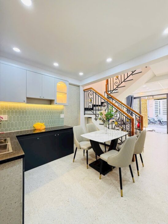 NHÀ BÁN ĐƯỜNG QUANG TRUNG, NỞ HẬU 5,36M, KHU AN NINH SẠCH SẼ