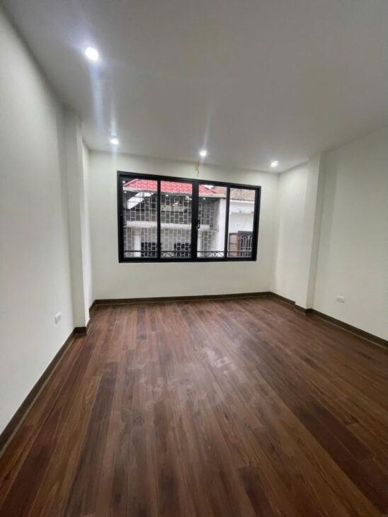 Bán nhà Trần Quốc Hoàn – Phân lô, ô tô tránh, 40m², MT 3.5m, giá 14 tỷ