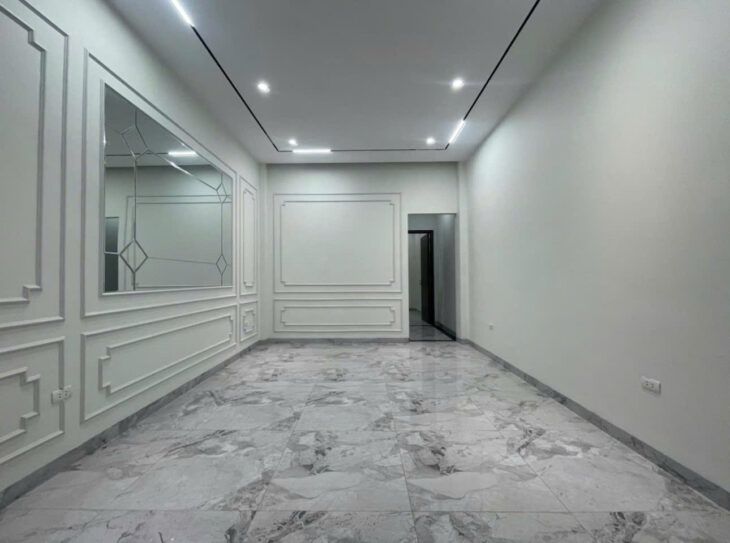 Nhà Phân Lô Trần Quốc Hoàn – 45m², 5 Tầng, MT 4m – Thang Máy, Ô tô Tránh – Kinh Doanh Đỉnh – 17 tỷ!