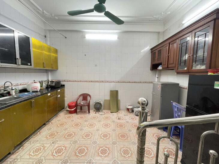 BÁN MẶT PHỐ GIÁP BÁT-HOÀNG MAI, KD VP, DT 54 M, 4 TẦNG, MT 4 M, GIÁ NHỈNH 12 TỶ.