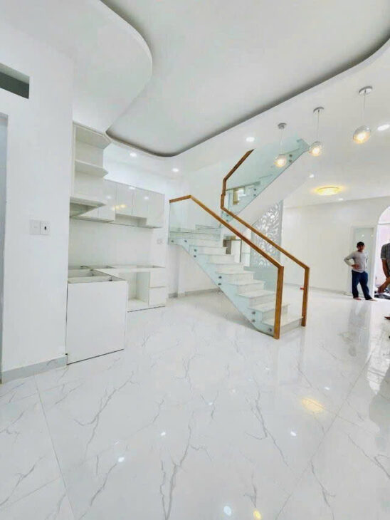 Bán gấp nhà giá mềm nhất quận 7: 4.55 tỷ – Huỳnh Tấn Phát- DT: 47m – 4.7 x10m – 2 Tầng- 3 PN – 2