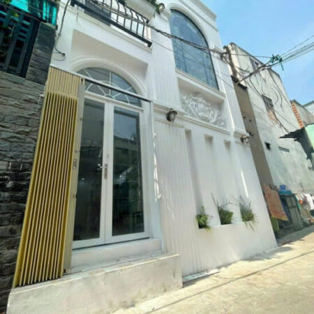 Bán gấp nhà giá mềm nhất quận 7: 4.55 tỷ – Huỳnh Tấn Phát- DT: 47m – 4.7 x10m – 2 Tầng- 3 PN – 2