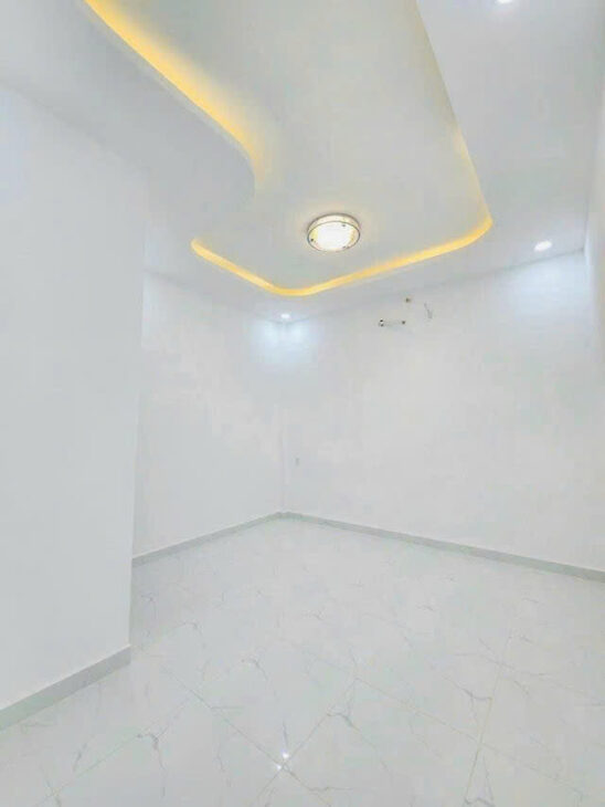 Bán gấp nhà giá mềm nhất quận 7: 4.55 tỷ – Huỳnh Tấn Phát- DT: 47m – 4.7 x10m – 2 Tầng- 3 PN – 2