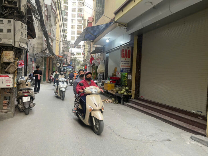 Bán nhà mặt phố Cự Lộc – Kinh doanh sầm uất, ko quy hoạch 40m x 5 tầng