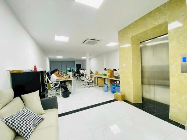Bán toà nhà văn phòng quận Thanh Xuân – 110m x 8 tầng, MT 6m – Ô tô ra vào