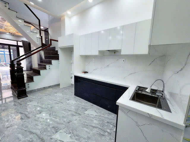 Bán gấp giá mềm nhất huyện Nhà Bè : 3.45 tỷ- Huỳnh Tấn Phát- DT: 51m – 3mx17m – 2 lầu – 5 PN – 3WC