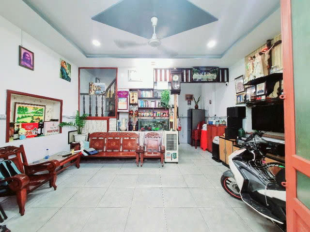 Bán gấp giá mềm nhất quận Tân Phú: 4.65 tỷ : Đường Nguyễn Ngọc Nhật- DT: Ngang khủng 5.2m- BTCT-1