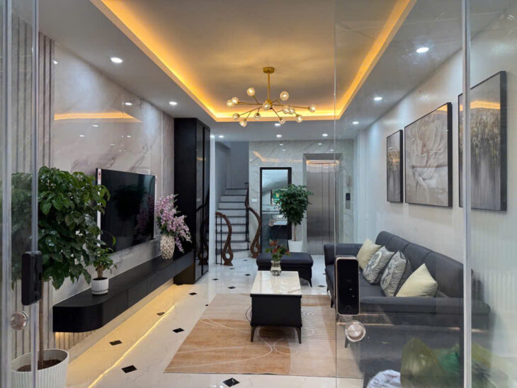 Bán Nhà Xuân La – Tây Hồ – 5 Tầng Thang Máy Nhập Khẩu – Oto Qua Nhà – Full Tiện Ích