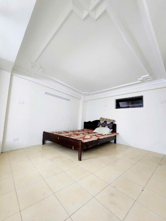 LINH QUANG-Ô TÔ CẠNH NHÀ-HAI THOÁNG-KHỦNG DT57m X 3 TẦNG, QUANH 6 TỶ