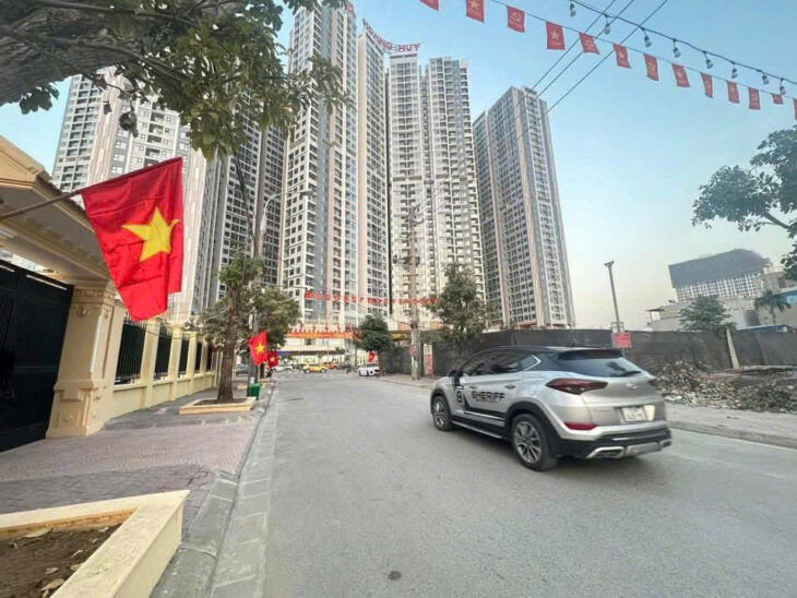 Bán đất mặt đường 633 Thiên Lôi – 82m, MT 5, Giá 6.56 tỉ, đường cực to
