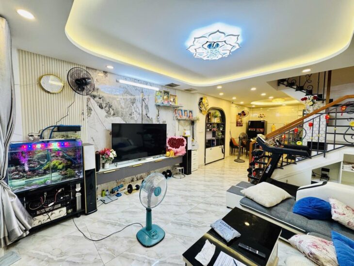 GẤP BÁN, 51m2, 2Tầng,HXH,Tặng nội thất, Quang Trung Gò Vấp chỉ 5.3 Tỷ.