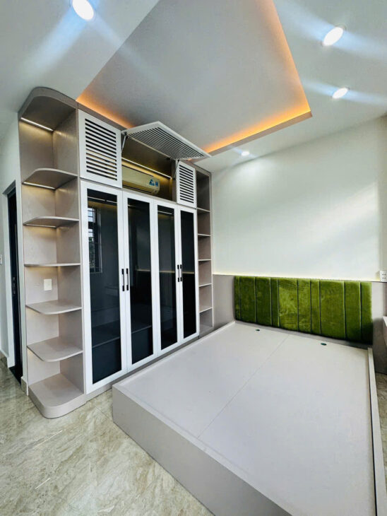 NHÀ KHU ĐỒNG BỘ CỰC ĐẸP ĐẼ VĂN MINH! ĐƯỜNG 8M Ô TÔ ĐẬU CỬA, GIÁP GÒ VẤP