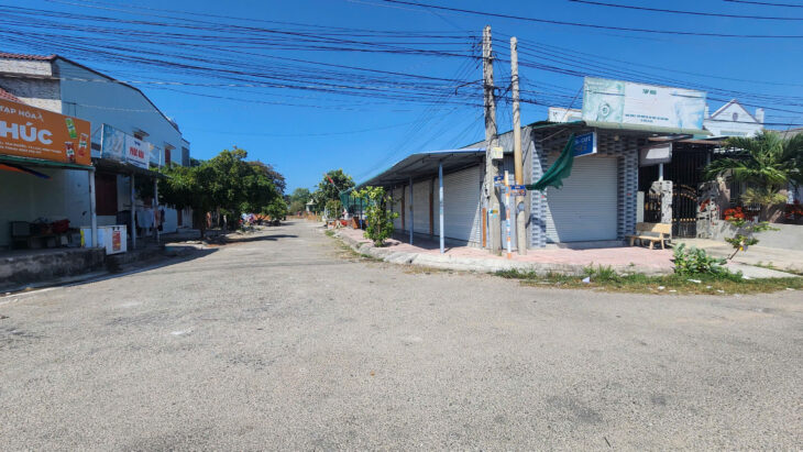 Bán nhà lô góc Đường nhựa Triều cường 3, Tân Phước, thị xã LaGi giáp 577