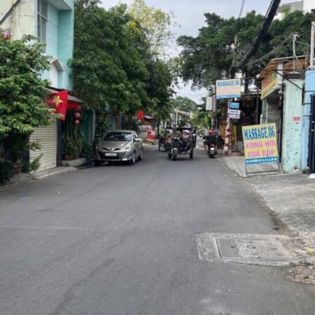 Bán nhà 244m2 thổ cư HXH,mặt tiền khủng 20m,ngay CV Làng Hoa P8 Gò Vấp chỉ 50tr1m2