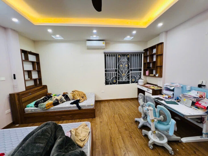 ???? NHÀ HOÀNG CẦU – Ô TÔ CÁCH 10M – GẦN BÃI GỬI XE – DÂN XÂY CHẮC CHẮN