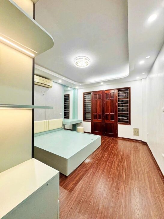LÔ GÓC MẶT NGÕ TRẦN ĐẠI NGHĨA – ÔTÔ ĐỔ CỬA, VÀO NHÀ – 20M RA PHỐ – GIÁ 10 TỶ