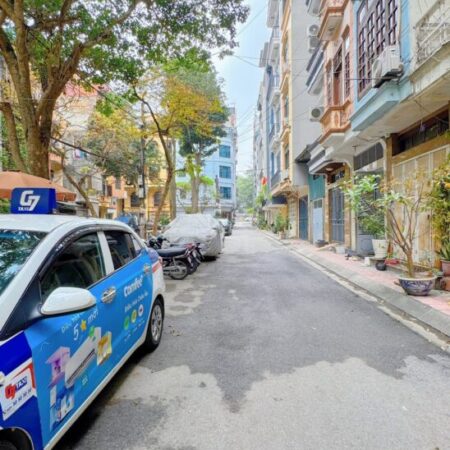 MẶT NGÕ HỒNG HÀ – PHÂN LÔ, VỈA HÈ ÔTÔ TRÁNH – 50M RA PHỐ – GIÁ 10 TỶ