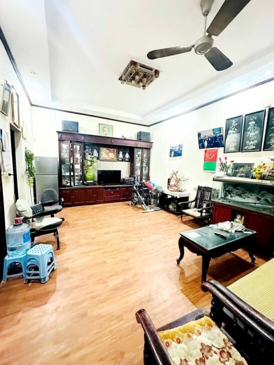 MẶT NGÕ NGUYỄN TRÃI – LÔ GÓC, NHÀ ĐẸP Ở NGAY – 30M RA PHỐ – GIÁ CHỈ 9.5 TỶ