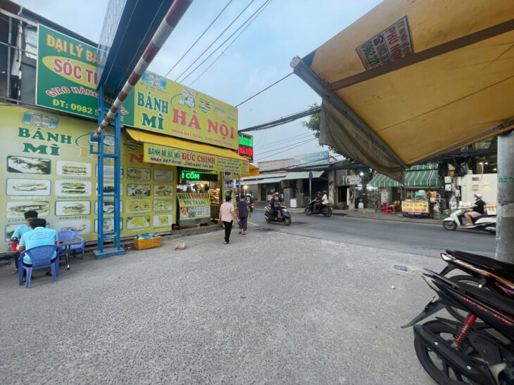 Quận 7 ! HOT HOT, NHANH CÒN SANG QUÁN CHÁO LÒNG – SANG RẺ , MB Sát MT Đường khu Sầm uất, Tel