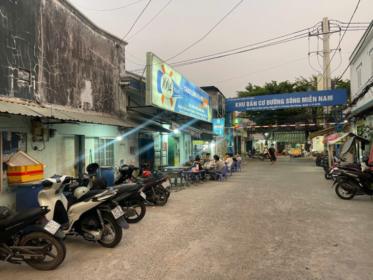 Quận 7 ! HOT HOT, NHANH CÒN SANG QUÁN CHÁO LÒNG – SANG RẺ , MB Sát MT Đường khu Sầm uất, Tel