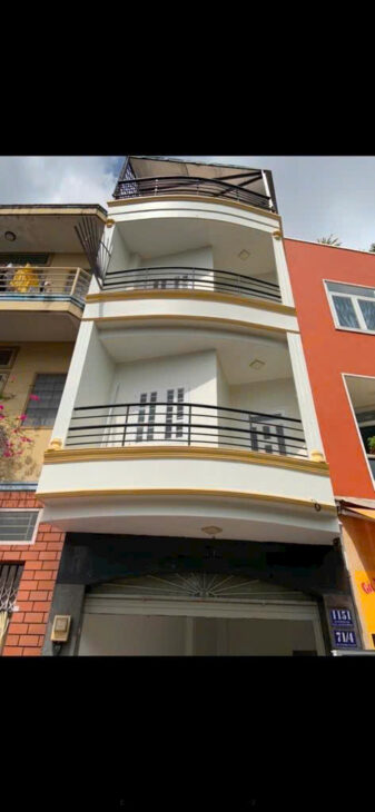 Quận Tân Bình ! Cho thuê nhà 2 mặt tiền trước sau đường Hoàng Sa p5 Tân Bình , Tel : 0932167082 (