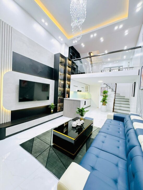 NHÀ MỚI ĐẸP ĐỘI CẤN – 50M RA ÔTÔ – 3 GÁC ĐỖ CỬA – GIÁ 6 TỶ