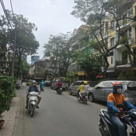 SIÊU PHẨM KINH DOANH ĐƯỜNG BƯỞI – VỈA HÈ 10M – ÔTÔ TRÁNH – GIÁ 21 TỶ SIÊU PHẨM KINH DOANH ĐƯỜNG BƯỞI – VỈA HÈ 10M – ÔTÔ TRÁNH – GIÁ 21 TỶ