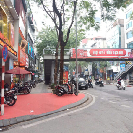 HẠ 1 TỶ CẦN BÁN GÂP,DUY NHẤT CĂN PHÂN LÔ ,THÁI HÀ,KINH DOANH KẾT HỢP Ở ,NHỈNH 18 TỶ NHÀ PHÂN LÔ HẠ 1 TỶ CẦN BÁN GÂP,DUY NHẤT CĂN PHÂN LÔ ,THÁI HÀ,KINH DOANH KẾT HỢP Ở ,NHỈNH 18 TỶ NHÀ PHÂN LÔ