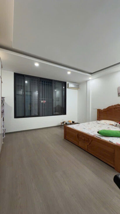 PHỐ VIP THANH XUÂN, DÂN TRÍ CAO, CHỦ CẦN BÁN GẤP, GIÁ CHỈ 8.6 TỶ.