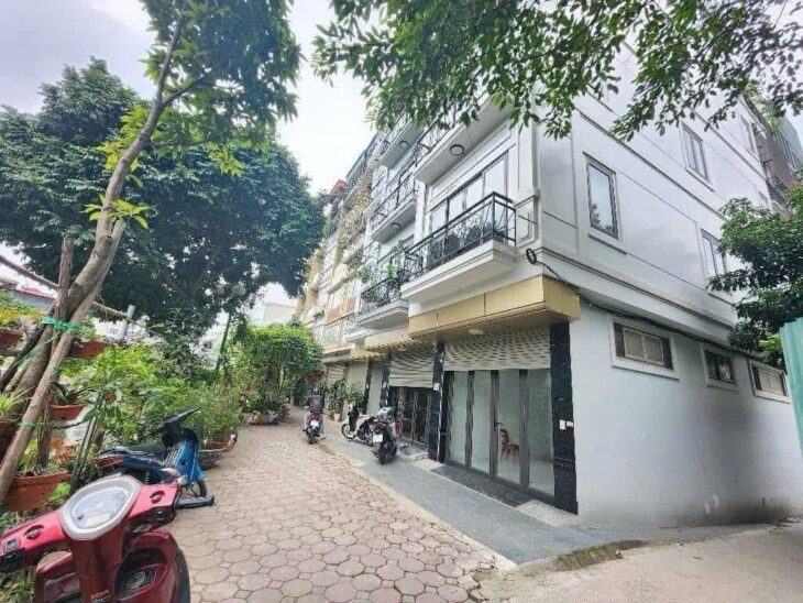 NHÀ ĐẸP NGUYỄN CHÍNH – 30M RA PHỐ – ÔTÔ NGỦ TRONG NHÀ – GIÁ 9 TỶ