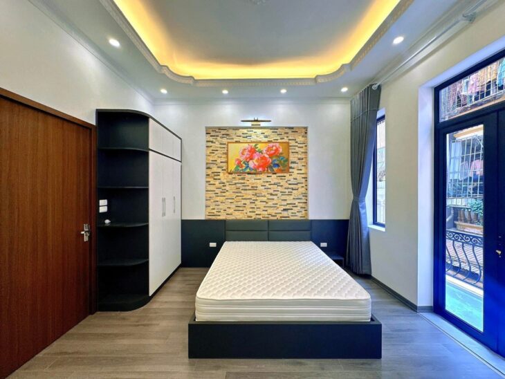 MẶT NGÕ NGUYỄN TRÃI – 30M RA PHỐ – ÔTÔ ĐỖ CỬA – GIÁ 12 TỶ – SĐCC