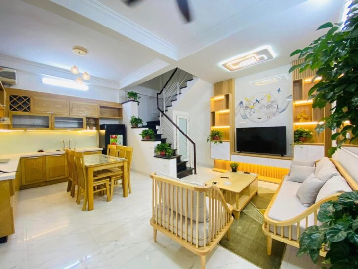 CẦN BÁN NHÀ MINH KHAI – 60M2, NHÀ MỚI ĐẸP FULL NỘI THẤT – NGÕ 3 GÁC – GIÁ 7 TỶ