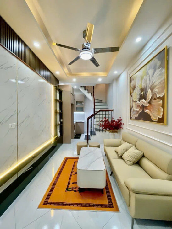 PHỐ VÕ THỊ SÁU-HAI BÀ TRƯNG DT 30 MET, 3 TẦNG, NGÕ RỘNG 3 M, NGÕ THÔNG,50 RA Ô TÔ, GẦN HỒ,CÔNG VIÊN