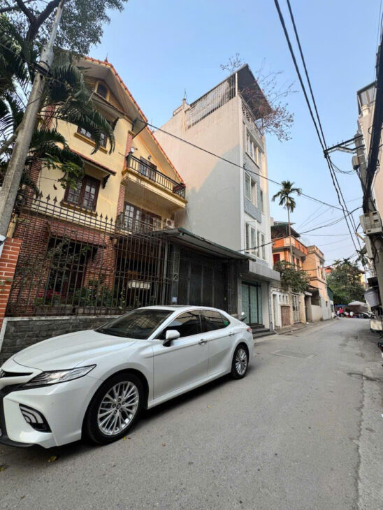 PHÂN LÔ KIM ĐỒNG, Ô TÔ VÀO NHÀ, THANG MÁY NHẬP KHẨU 60m 5T – MT 5m. Giá 22,5tỷ 0965549363