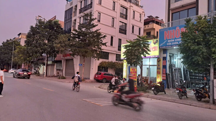 Hàng hiếm nhà 2 mặt phố Nam Đuống, Long Biên,77m 5T 21ty ôto,KD