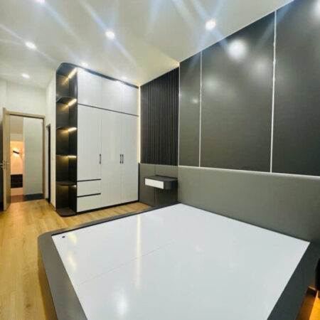 BÁN NHÀ SIÊU ĐẸP PHỐ HÀO NAM, GẦN GẦN PHỐ, 6 TẦNG THANG MÁY,ĐẸP NHƯ KS 5 SAO