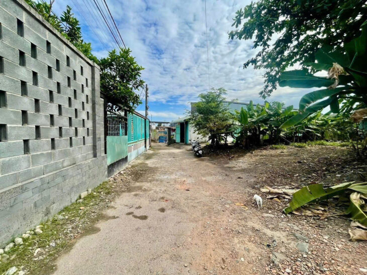Bán 180m2 đất Dĩ An,đường xe hơi,giá chỉ 25tr/m2,gần KDC Bình Nguyên