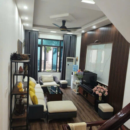 NHÀ LIMITED PHỐ TÂY SƠN NGAY NGÃ TƯ SỞ GẦN TRƯỜNG THỊNH QUANG, Ở NGAY CHỈ 6.35 TỶ. NHÀ LIMITED PHỐ TÂY SƠN NGAY NGÃ TƯ SỞ GẦN TRƯỜNG THỊNH QUANG, Ở NGAY CHỈ 6.35 TỶ.