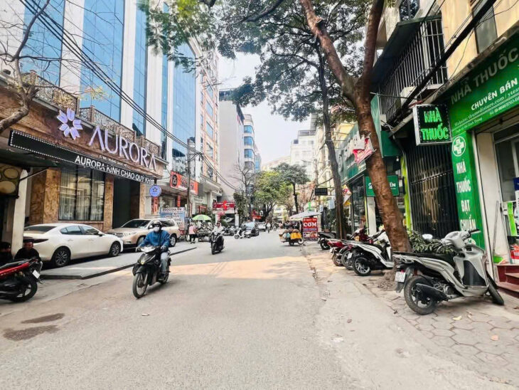 bán nhà cầu giấy. 54m, 5 tầng, ô tô vòng quanh đất, xây TVP hay CHDV đỉnh. 22 tỉ