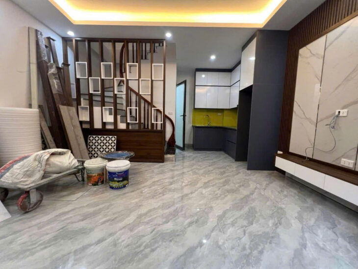HIẾM! TÂN MAI-Ô TÔ ĐÕ CỔNG-MỚI FULL NỘI THẤT-2 THOÁNG-DT36m x 5 TẦNG, NHỈNH 6 TỶ