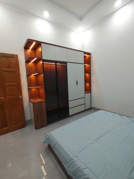 KẸT TIỀN NGÂN HÀNG NÊN CẦN BÁN GẤP NHÀ PHỐ 1 TRỆT 2 LẦU
