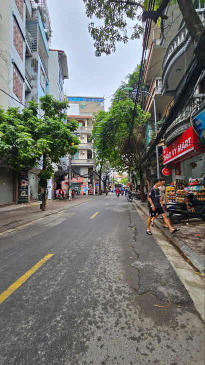 Bán nhà phân lô Chùa Láng – Trước nhà Ô tô tránh, Ngõ Thông Gara Ô tô – 55m x 4 tầng giá 21,5 tỷ