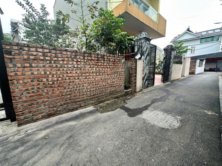 BÁN ĐẤT ĐÔNG ANH Ô TÔ 7 CHỖ ĐỖ CỬA CHỈ 4 TỈ 9XXTR